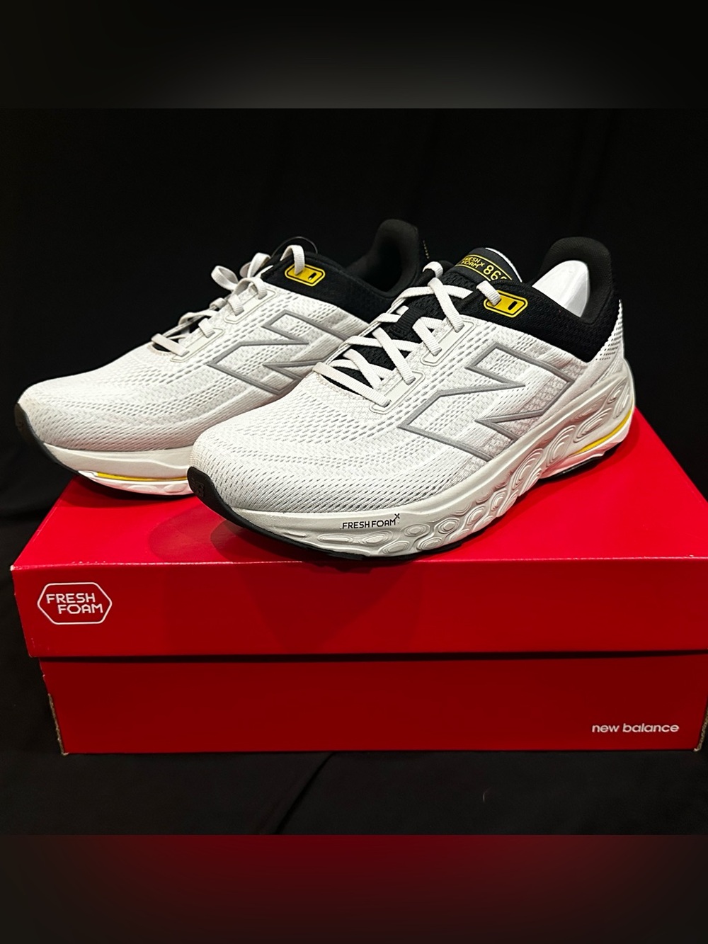 New Balance Men's 10.5 Wide 4E Fresh Foam  X 860v14 / M860G14